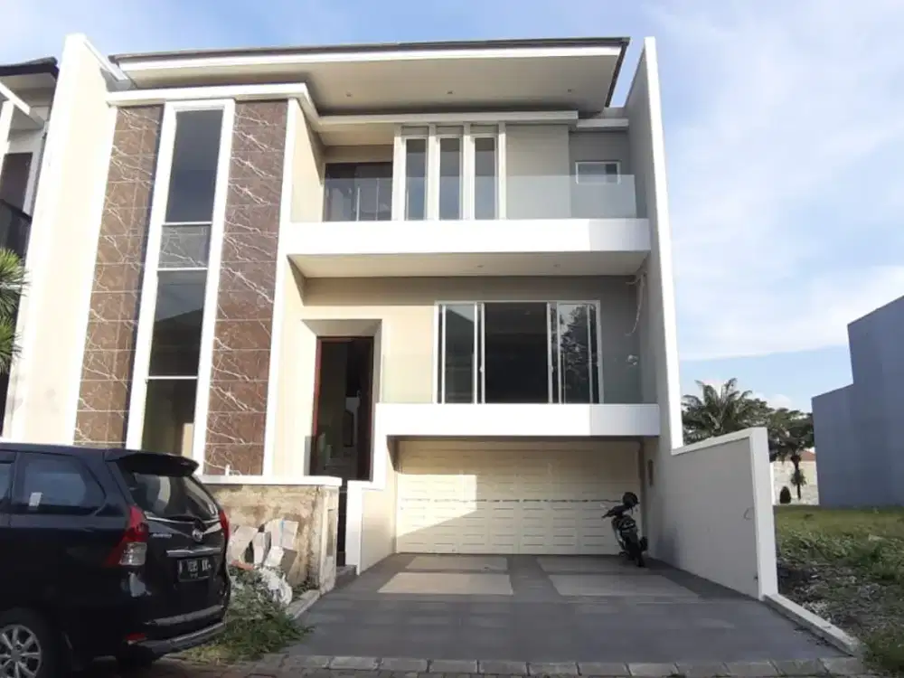 Split Level Rumah Gress di Citraland Raffles Garden