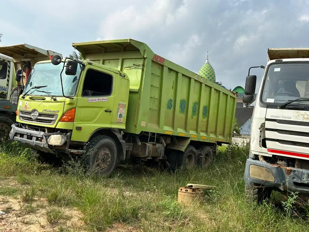 Dump truck hino 500 tahun 2021