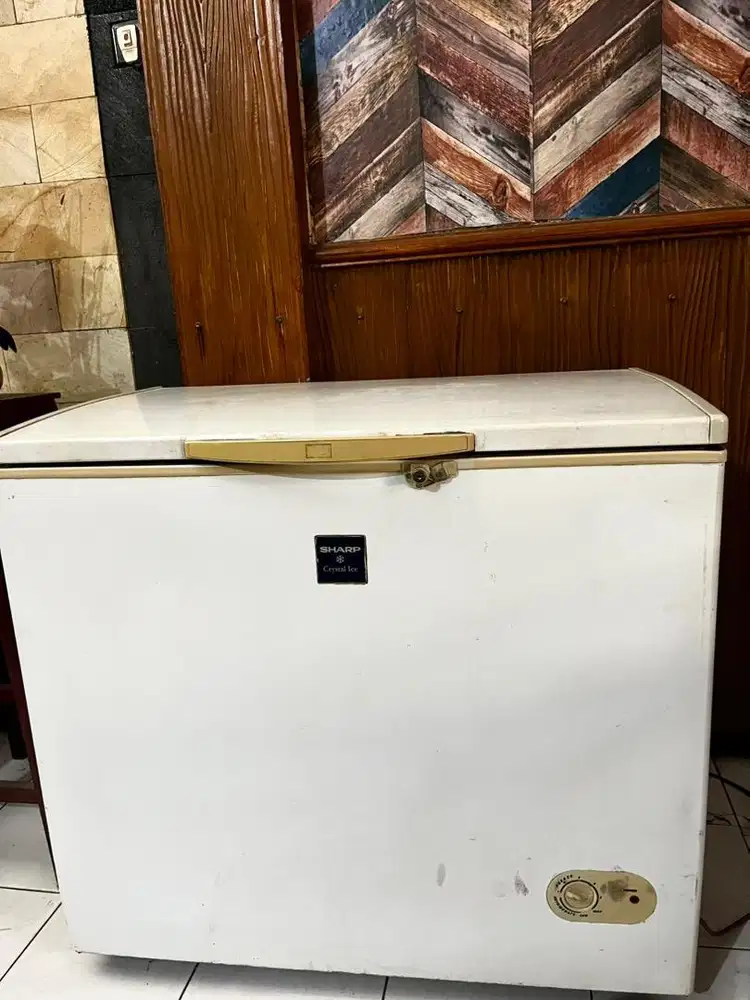 Freezer SHARP Crystal Ice (Frozen Food)