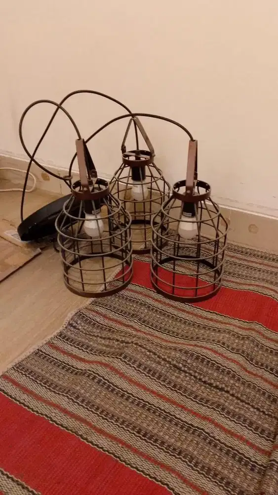 Lampu gantung ruang tamu