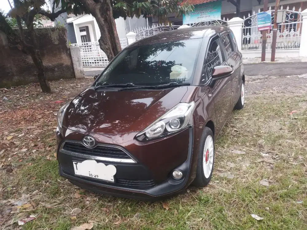 Jual toyota sienta G