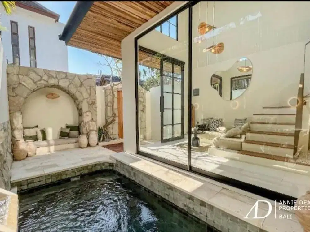 LEASEHOLD | MEDITERRANEAN-STYLE 2-BEDROOM VILLA - OBEROI, SEMINYAK