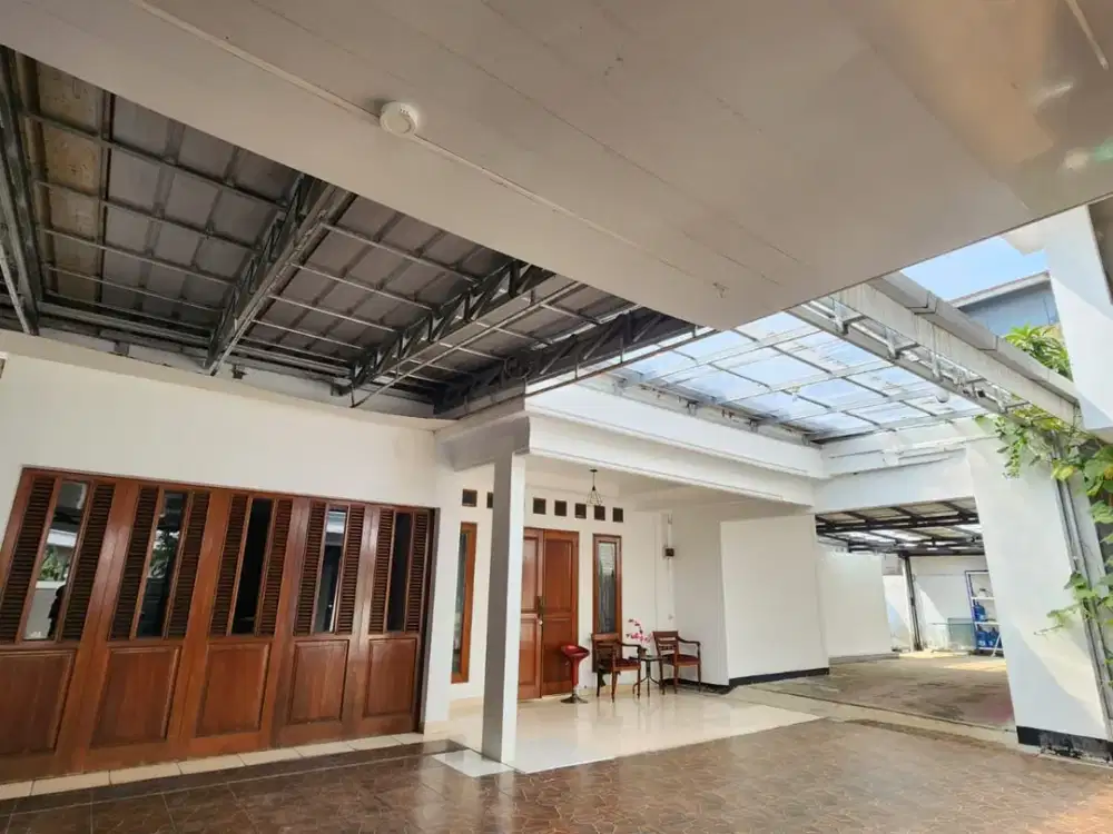 Rumah Luas di Kemang Timur Jaksel