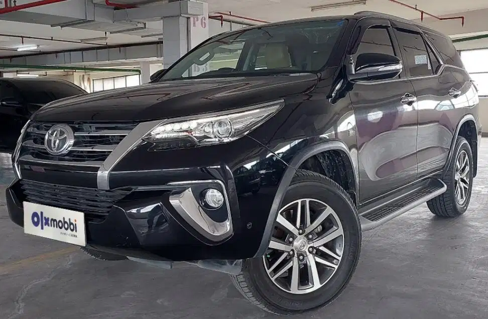 TDP 17JT Toyota Fortuner 2.7 4x2 SRZ Bensin-AT Hitam 2018