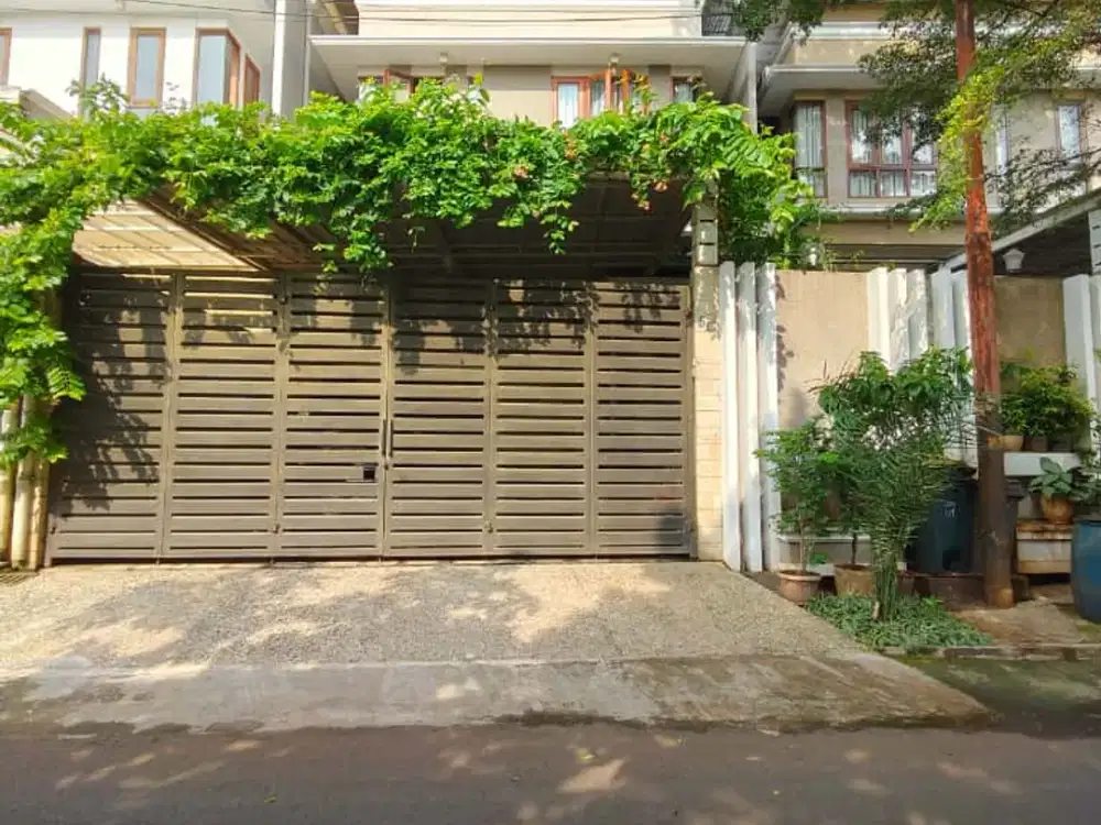 Rumah mewah terawat di cilandak Jakarta Selatan