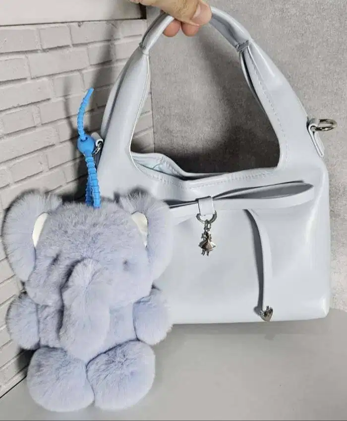 gantungan kunci bentuk Gajah bulu sangat lembut warna biru AGOO