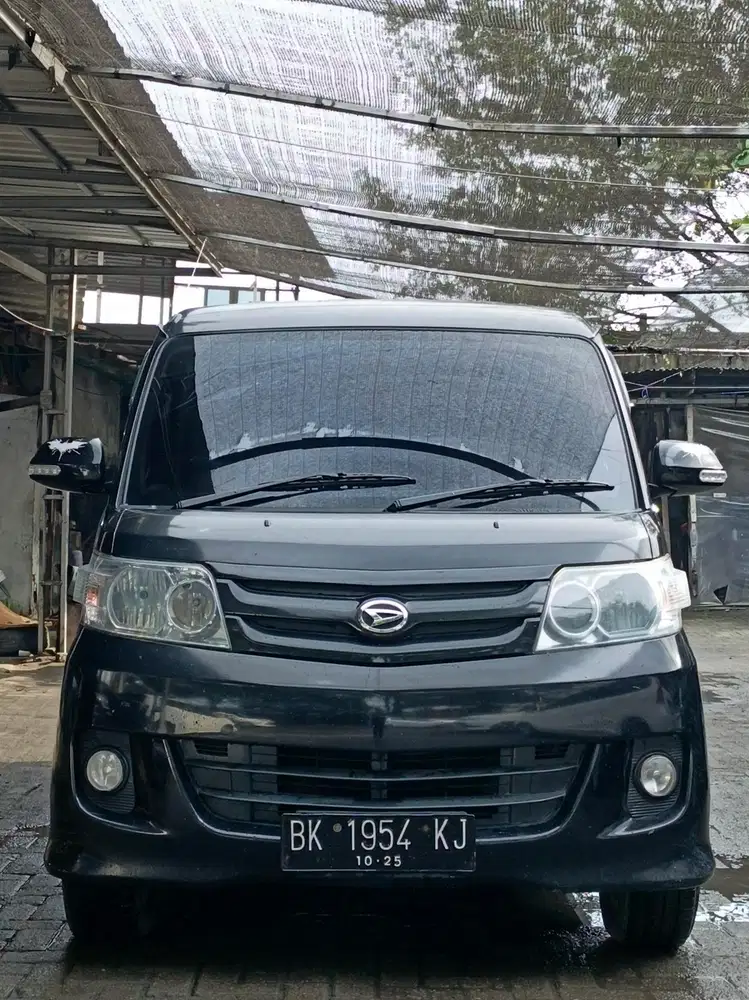 Daihatsu Luxio 2010 Bensin