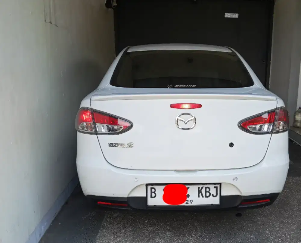 Mazda 2 sedan type R matic 2010