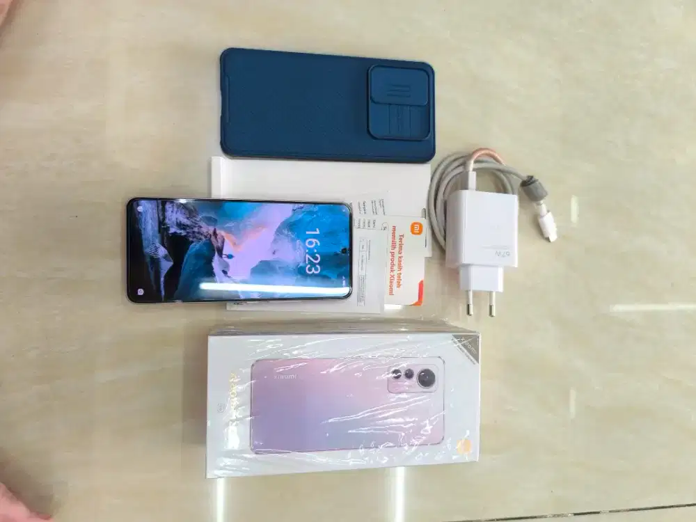 xiaomi 12 lite 8/256 gb 5G mulus seperti baru jarang pakai