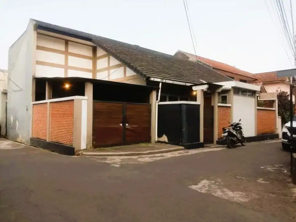 JUAL MURAH! Rumah komplek Margahayu Raya posisi depan Luas 173/120
