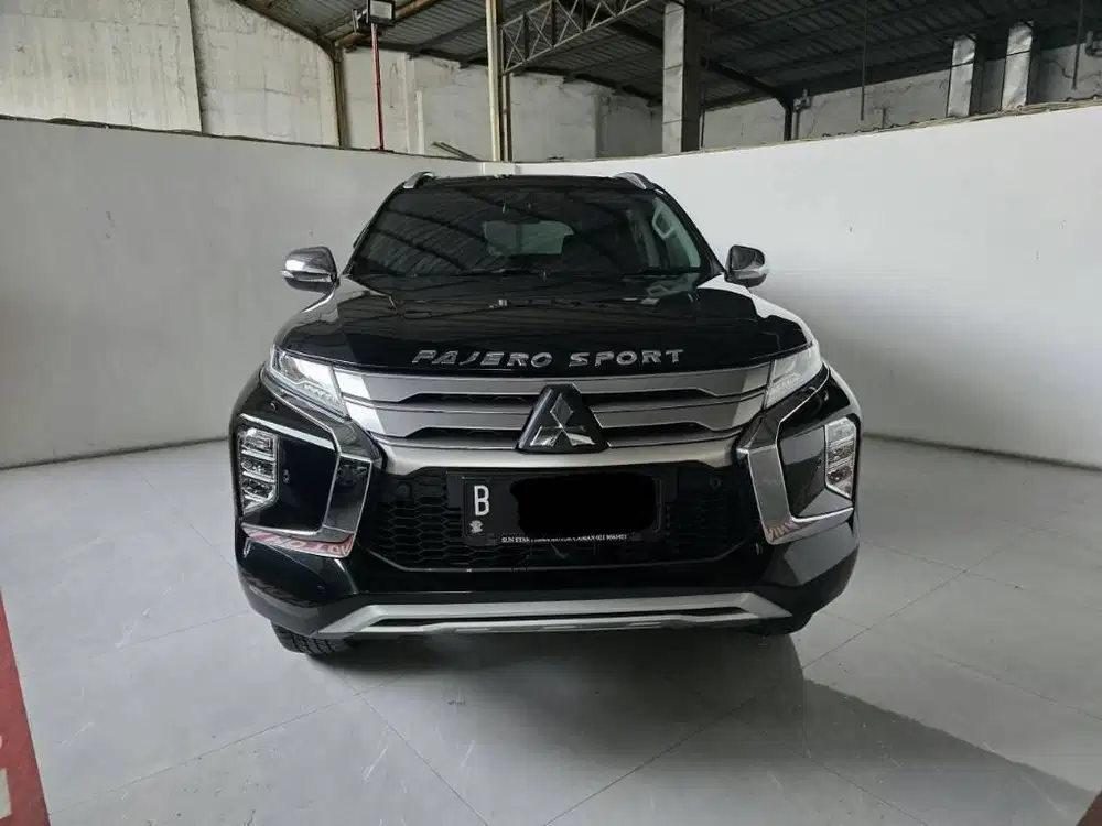 Low Km 27rban Mitsubishi Pajero Dakar 2.4 AT ( Matic ) 2022 Hitam