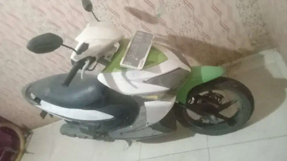 JUAL VARIO PUTIH HIJAU