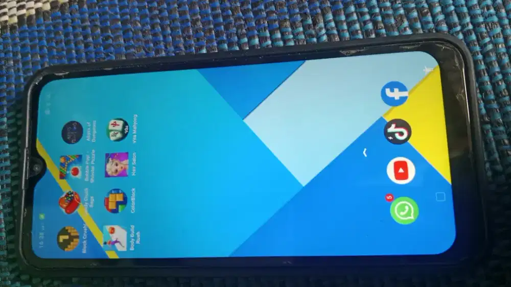 HP realme c2 ram 3 GB /32 gb normal