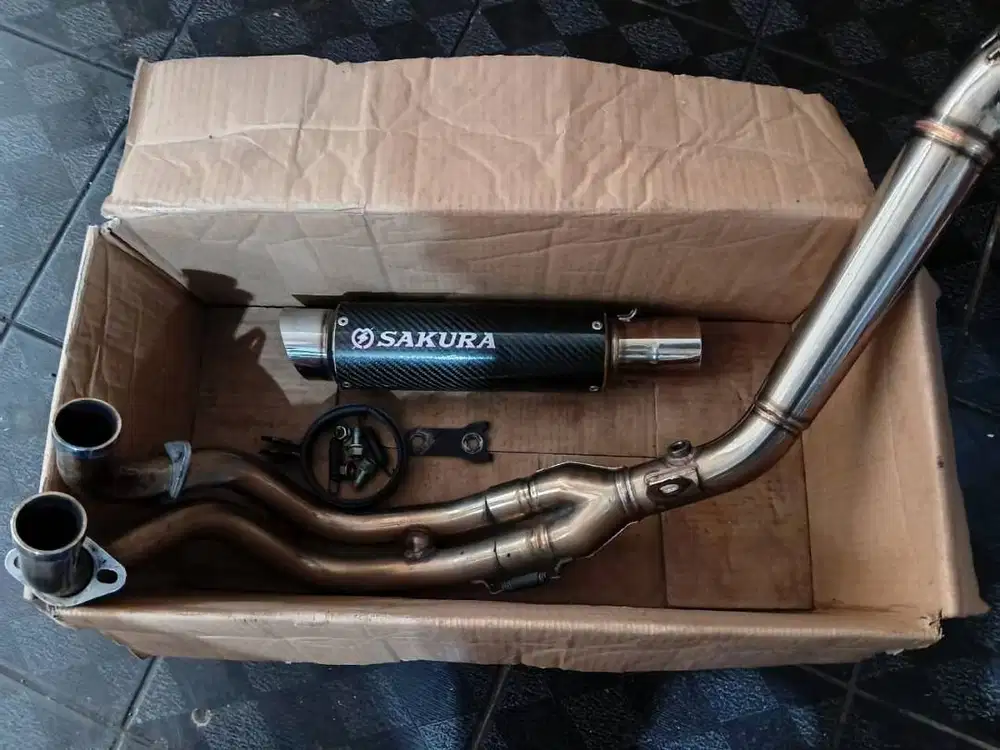 knalpot SAKURA Original untuk yamaha R25