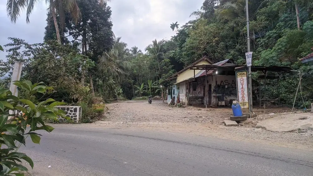 [1250 M2] JUAL TANAH DAN BANGUNAN (CUCIAN MOBIL DAN BENGKEL LAS)