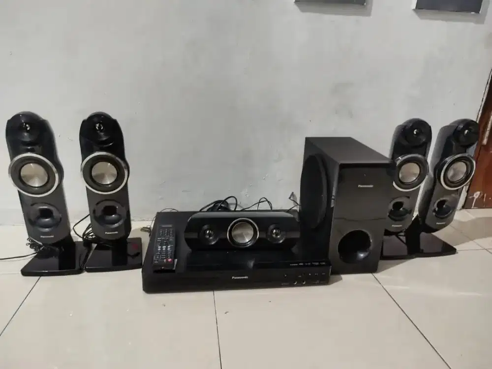 Home theater panasonic xh333