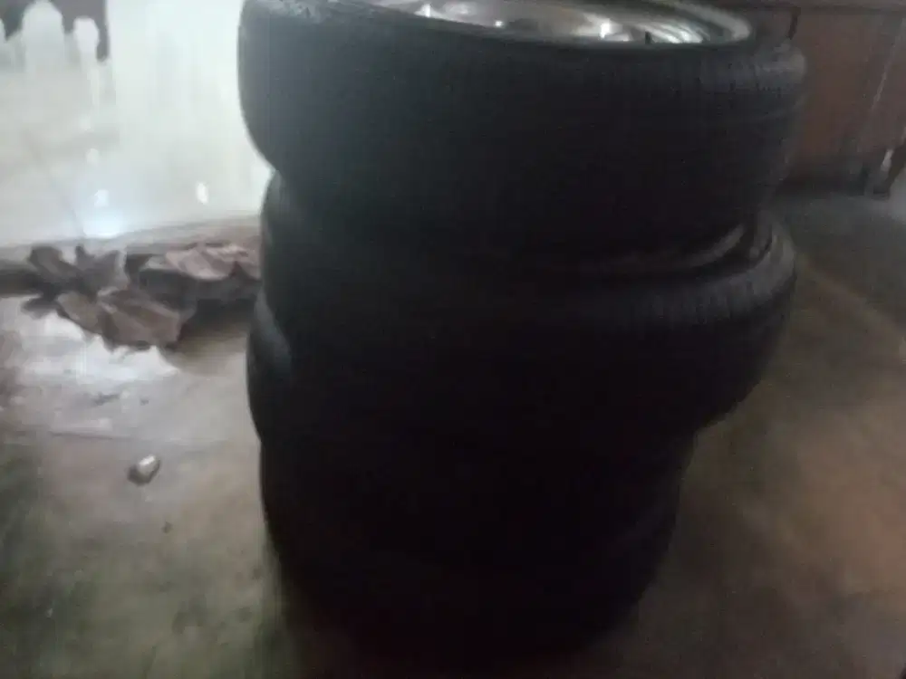 DIJUAL VELG KALENG + BAN MOBIL FORCEUM TRIDEKA UKURAN 175/70 R13 82H