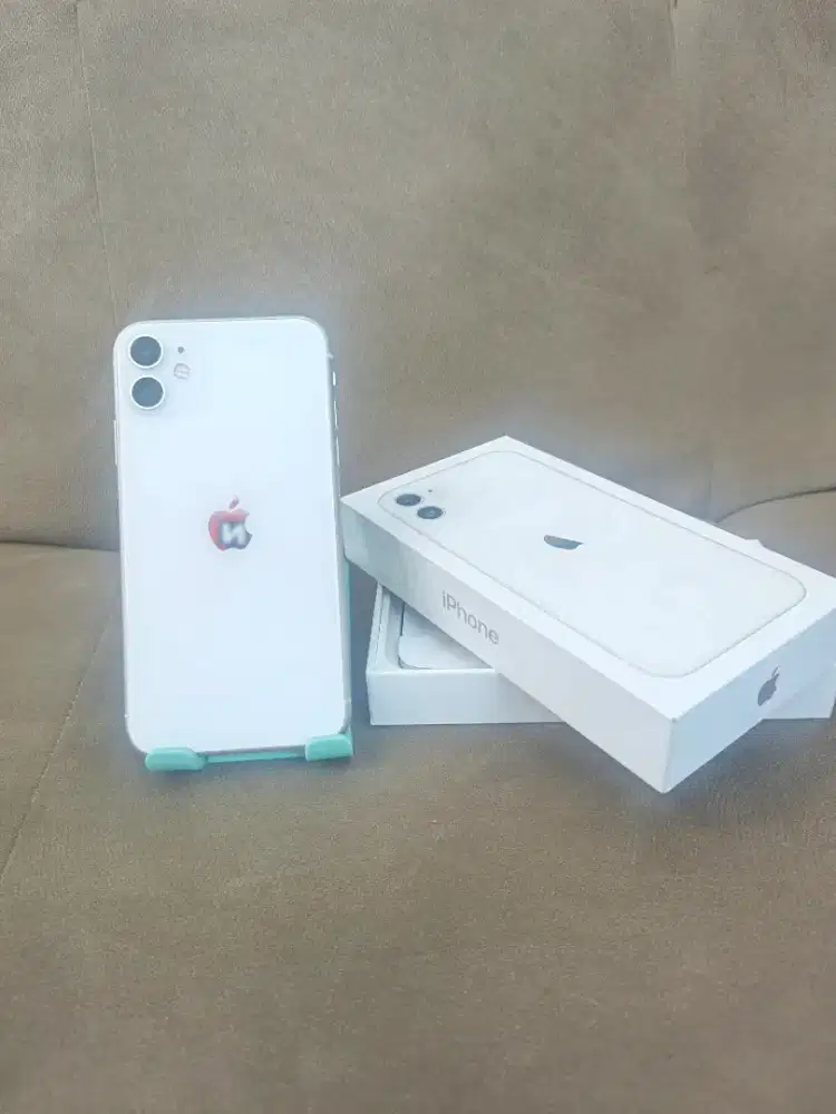 Apple 11 64 gb ibox
