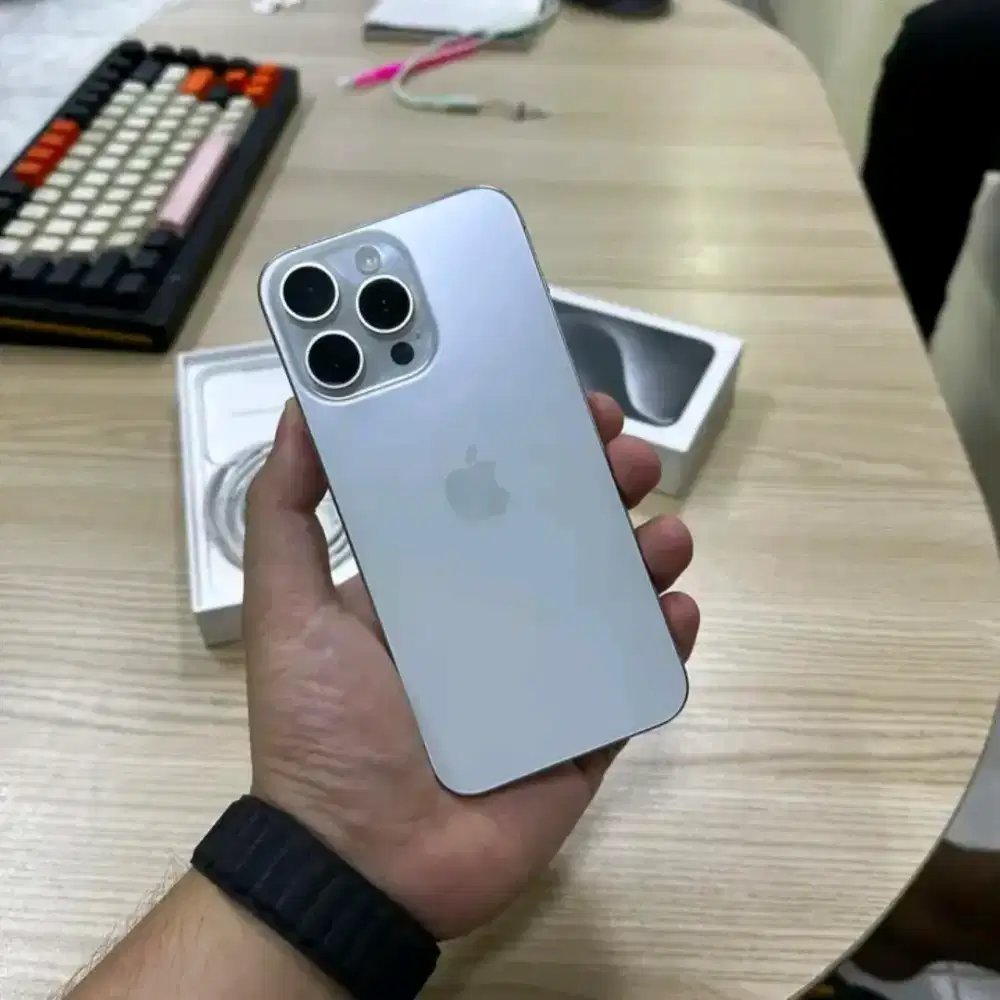 Iphone 15 pro max 256gb garansi resmi