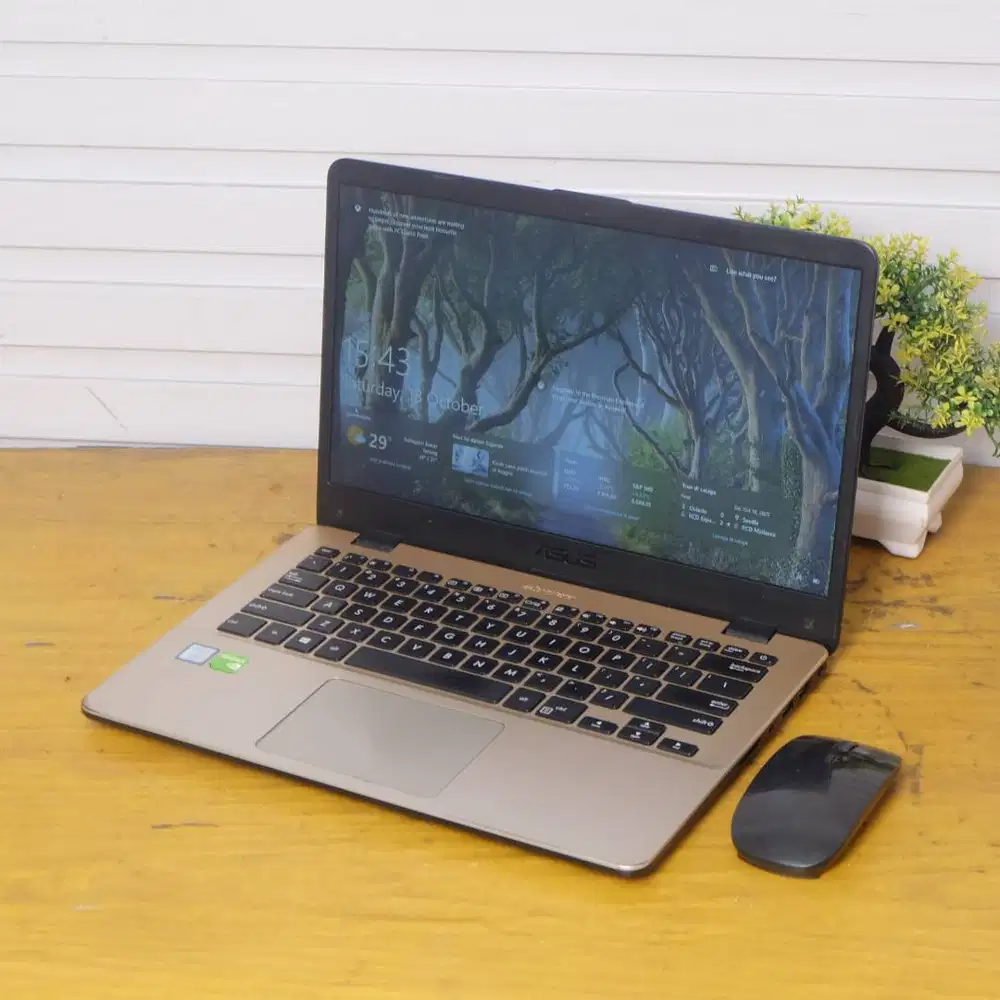 DUAL GRAFIS ASUS A405U Intel core i5 gen 7 RAM 8 SSD