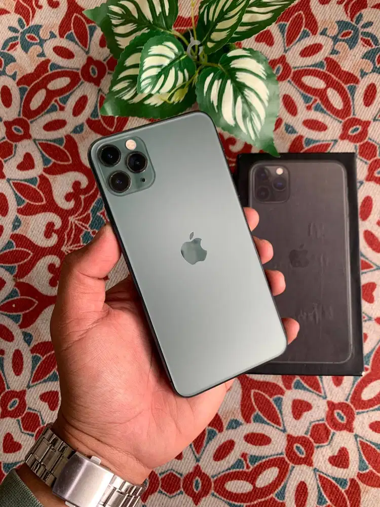 11 Pro Max 256gb (semua kartu kecuali telkomsel)