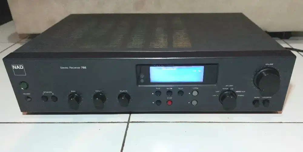 Amplifier Stereo Reciever NAD 705