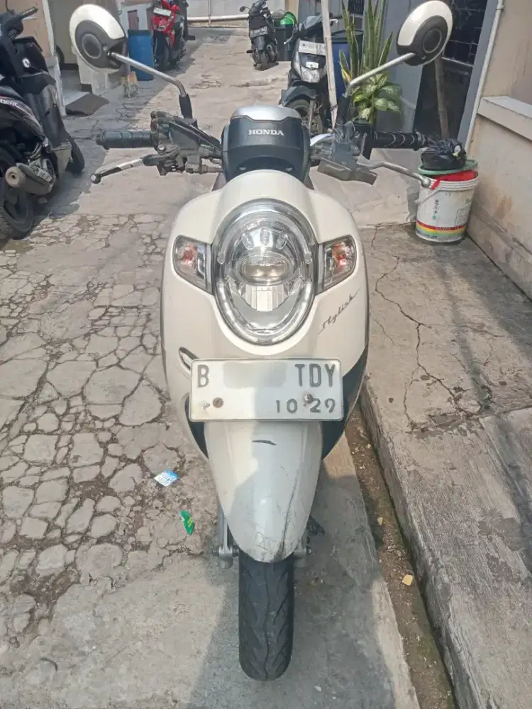 Dijual Scoopy 2019