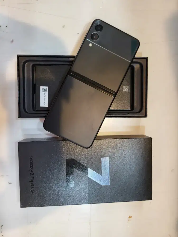 Samsung z flip 3 8/128Gb