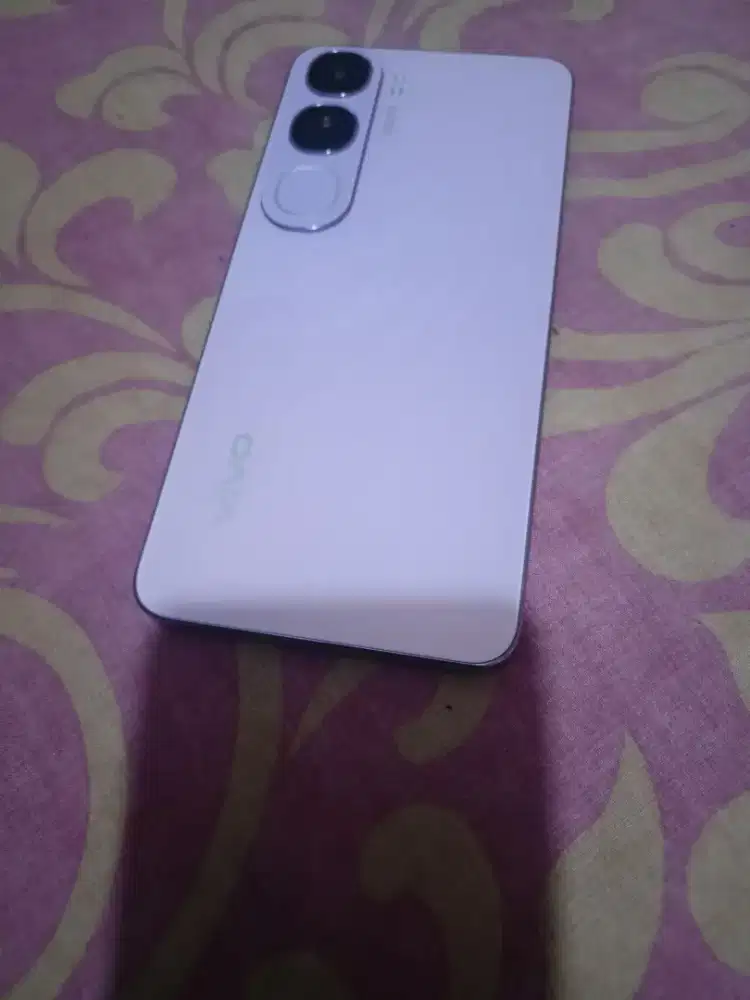 Vivo v40lite 8+8/128 hp casan