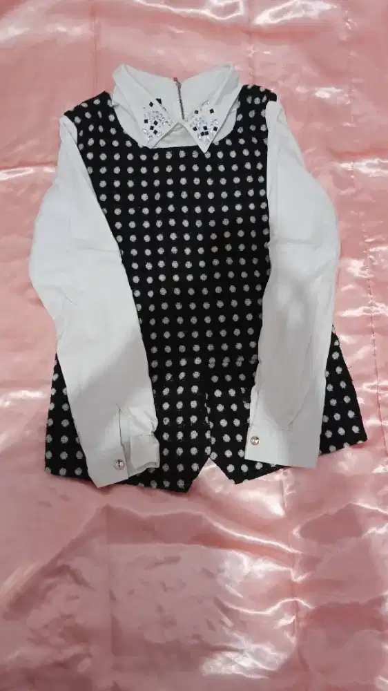 Atasan Zipper polkadot