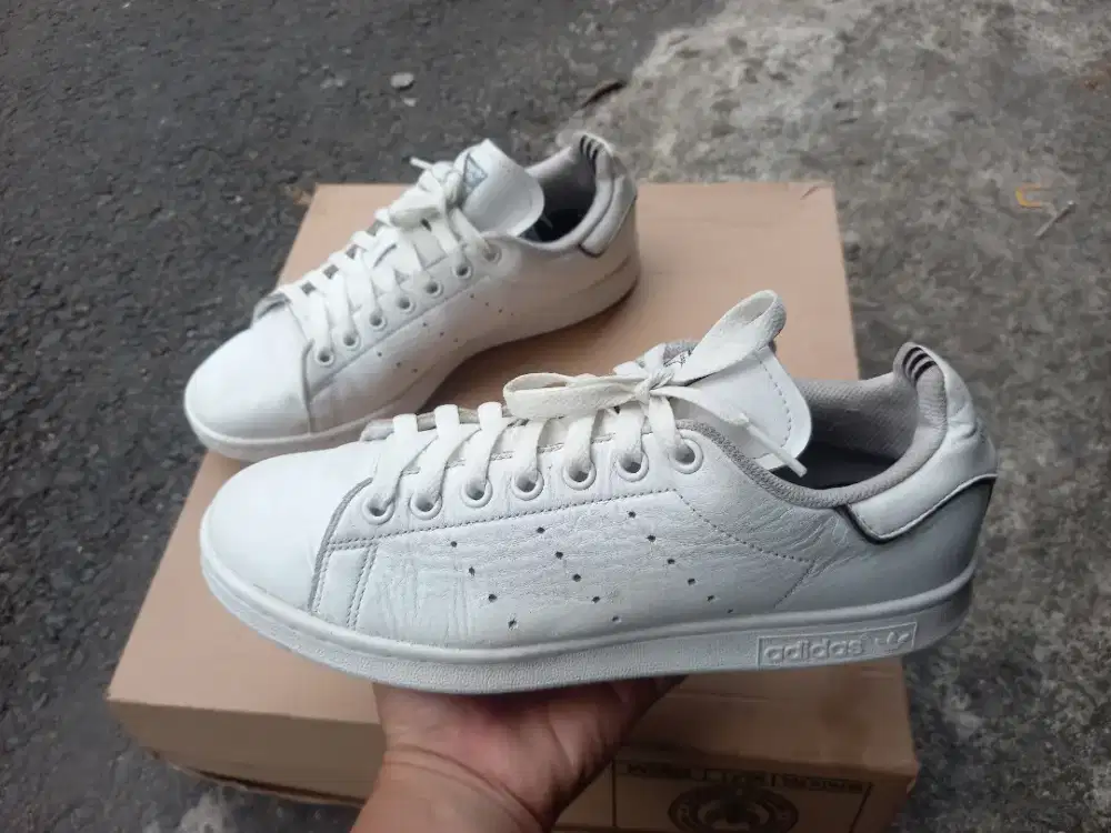Sepatu adidas stan smith ori size 40