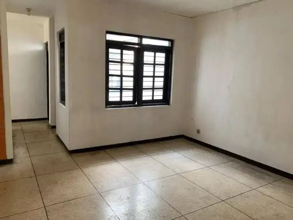 RUMAH SEWA TERMURAH*LUAS*LOKASI BAGUS*DI DAERAH DEKAT CIKUTRA BANDUNG*COCOK UNTUK HUNIAN & KANTOR