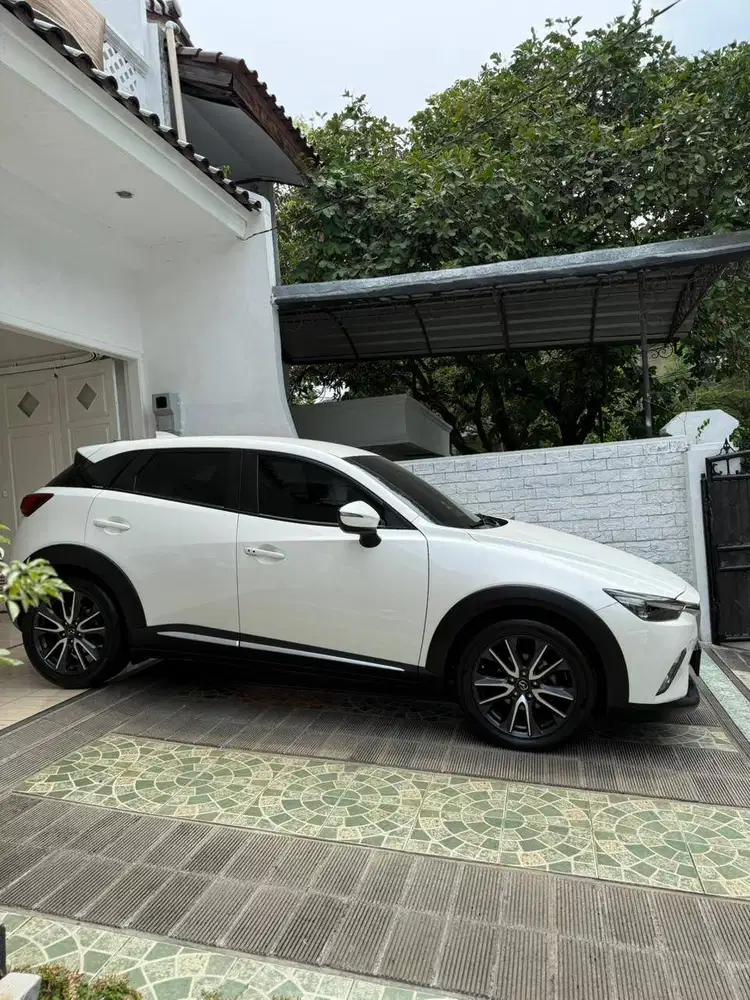 Mazda CX-3 touring 2.0 (2018) putih mulus, tangan pertama