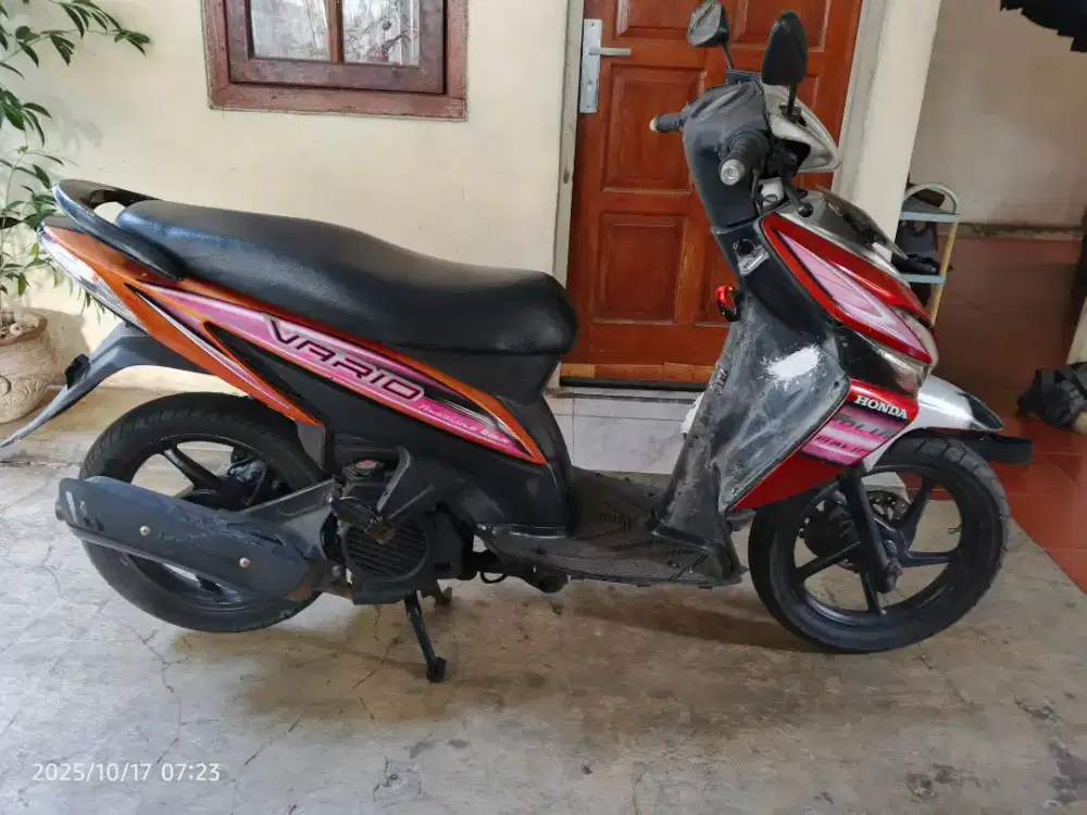 Vario 2010 lengkap murah jual cepat