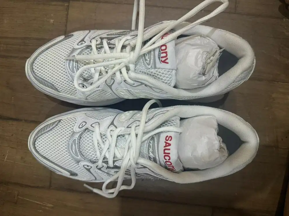 Saucony Putih 850 net ukuran 42.5