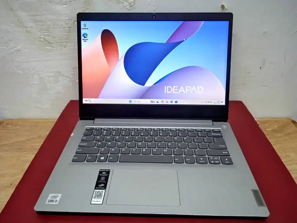 LENOVO Ideapad slim 3  Intel core i3-10110U Ram 8 GB SSD 256 GB