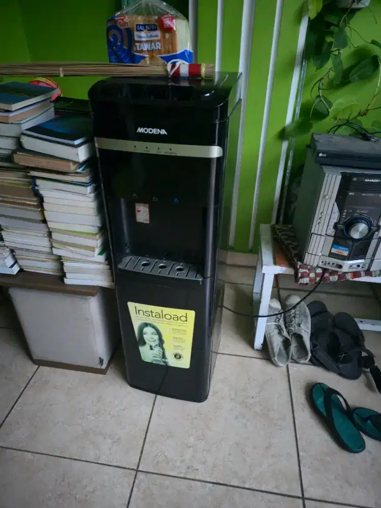 Dispenser modena bekas