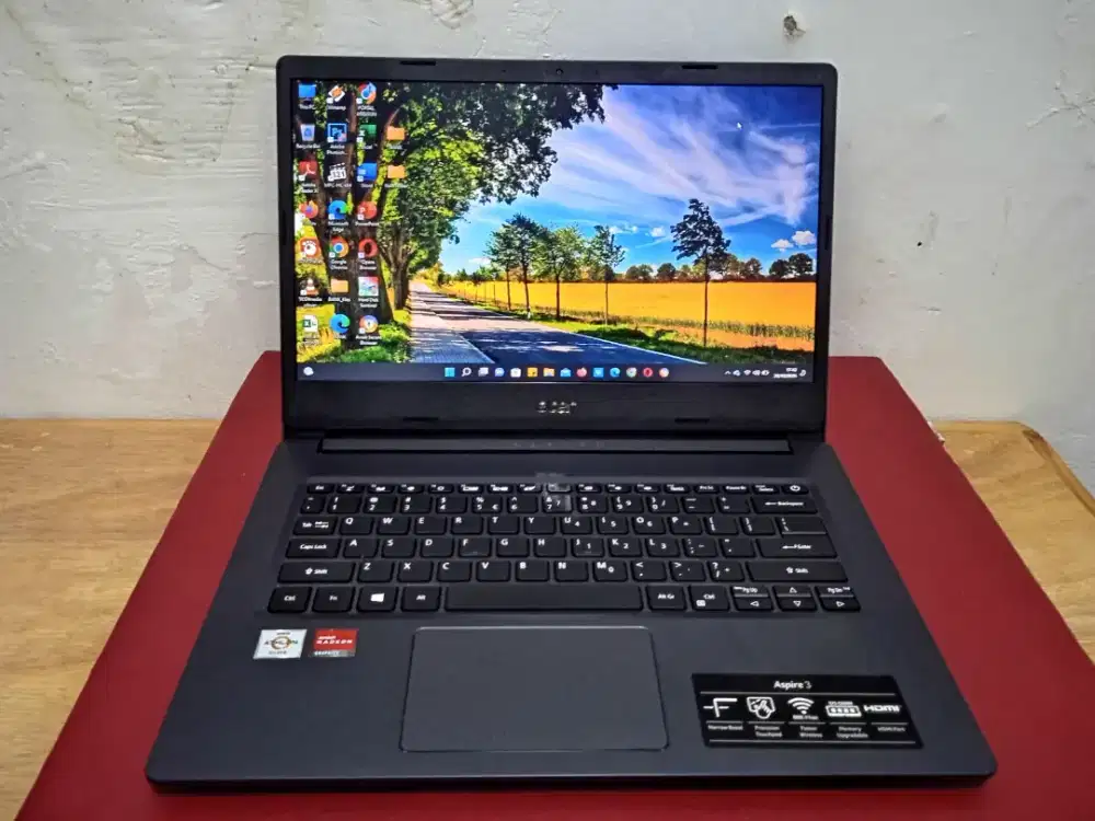 Acer Aspire A314-22
AMD Ryzen 3050U Ram 4 GB SSD 256 GB