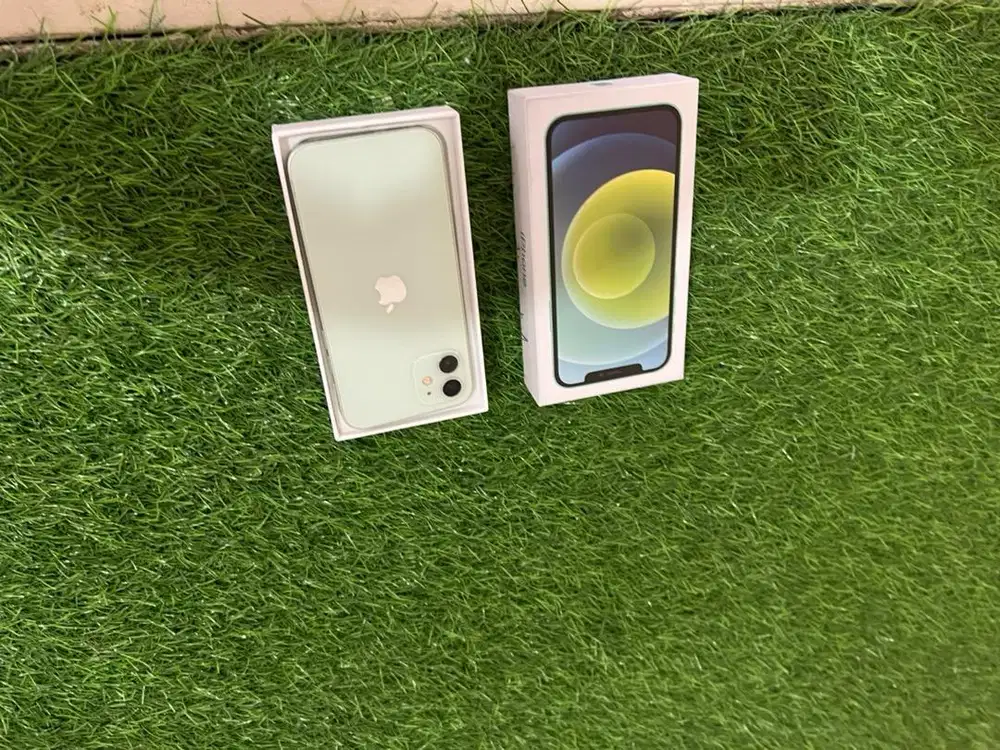 iphone 12 128gb masih baru cuy