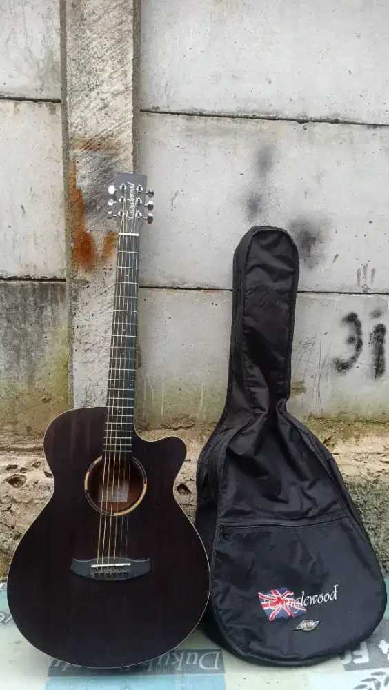 Gitar akustik elektrik tanglewood