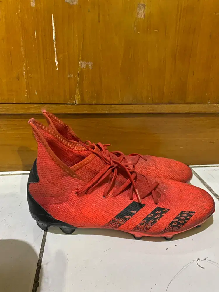Sepatu Bola Adidas Predator Freak .2 FG