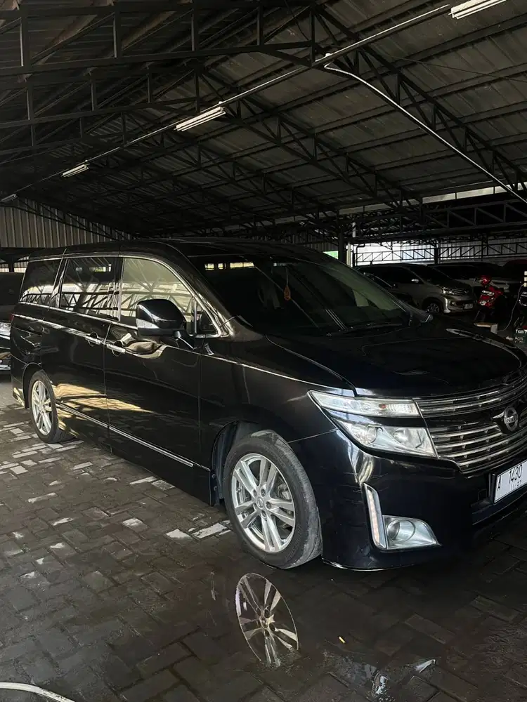 Nissan Elgrand (2011) 3.5 Highway Star Bensin-AT