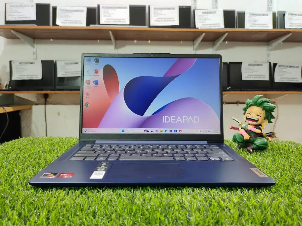 Laptop bekas LENOVO SLIM 3-14AMN8 AMD Ryzen 3-7320U Ram 8GB