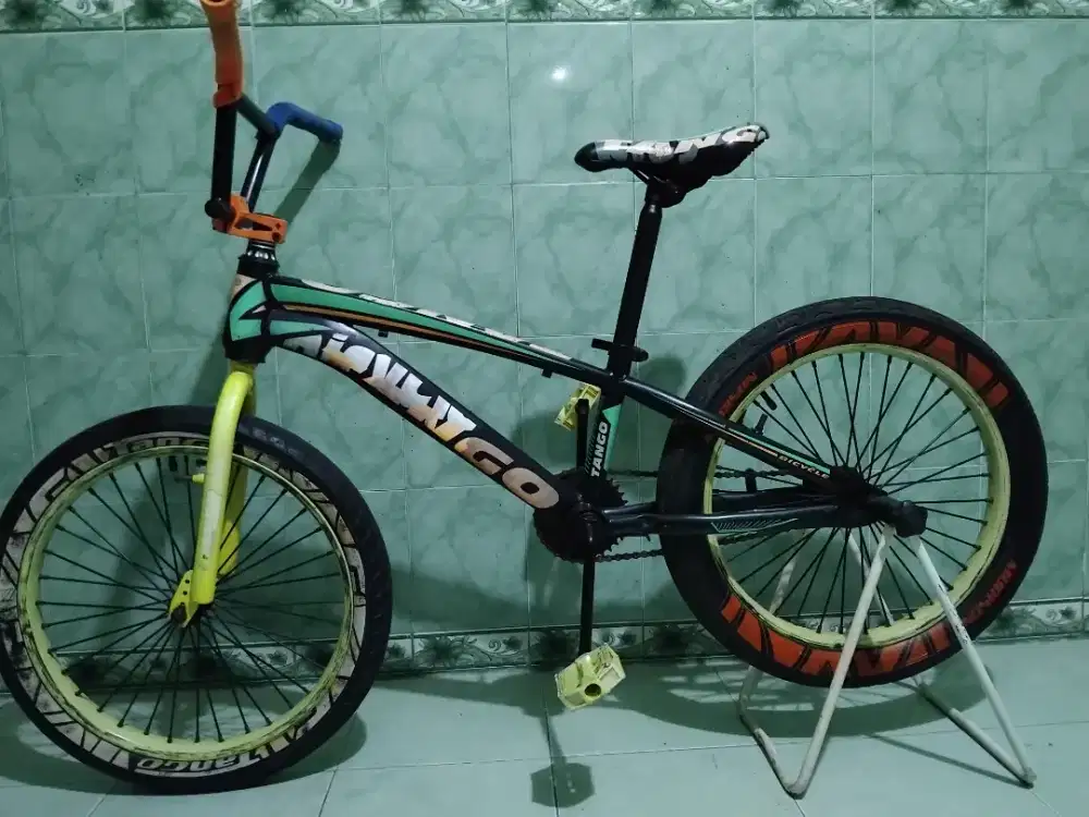 Sepeda bmx TANGO
