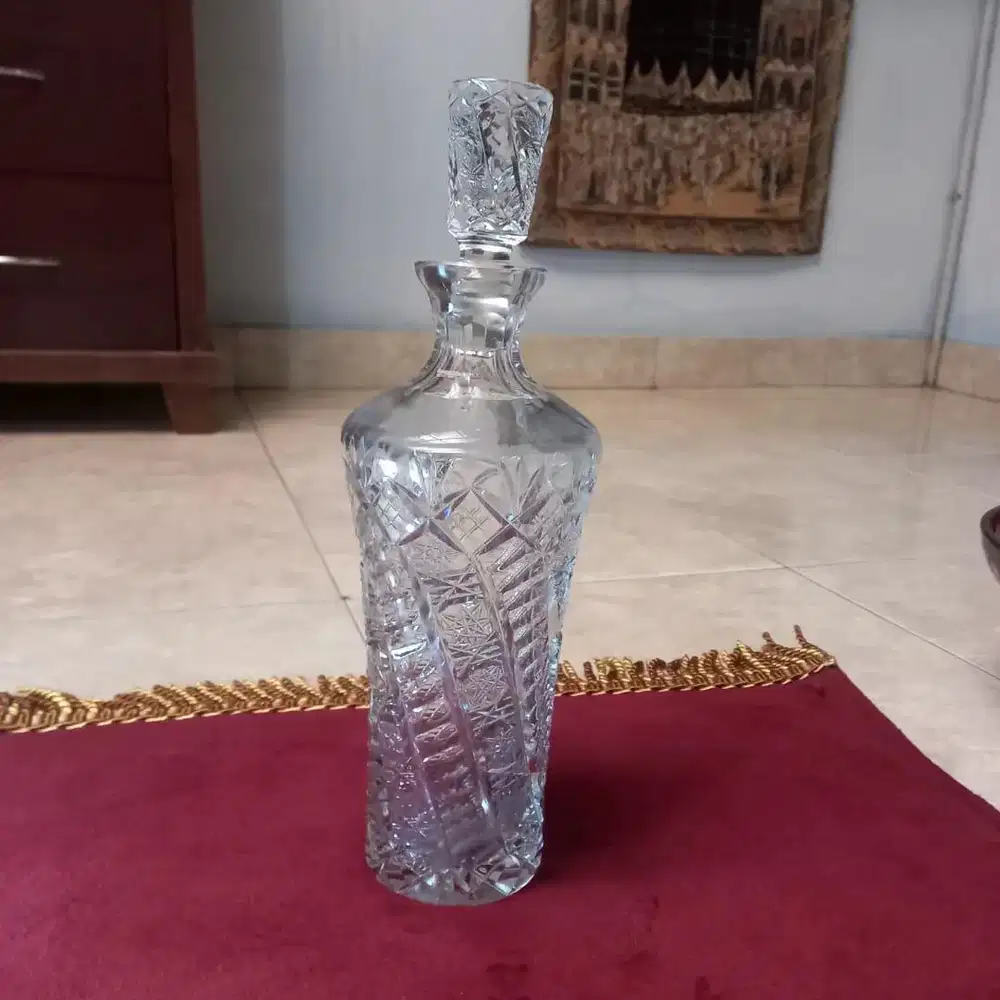 Botol dan wadah kristal premium