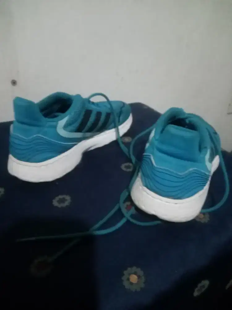 Sepatu tenis meja adidas ori