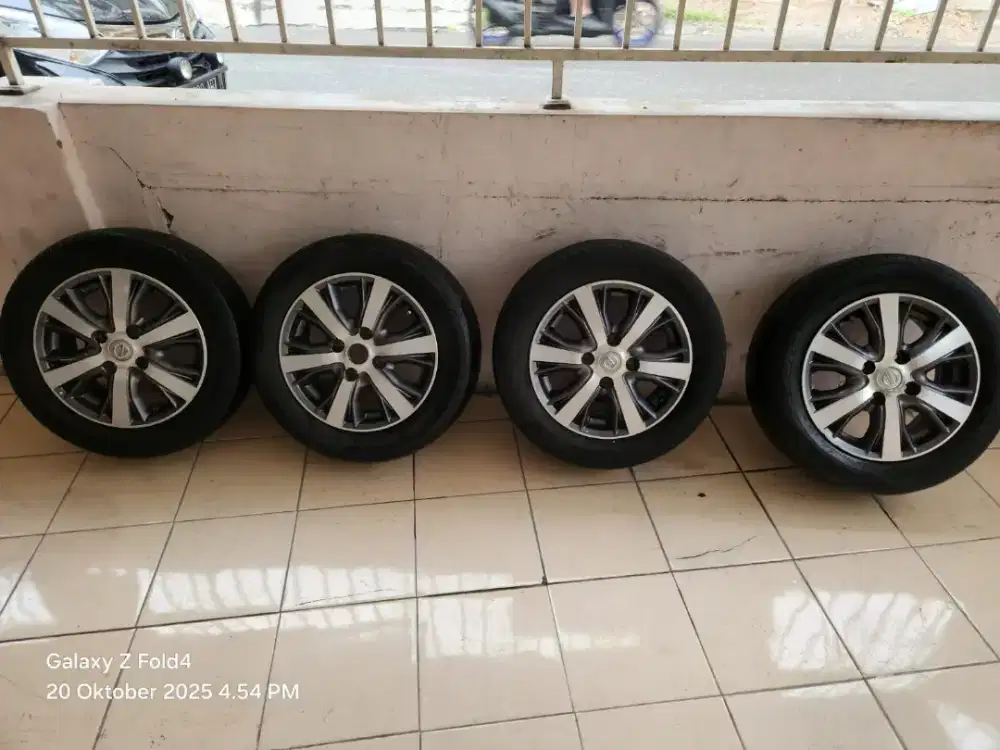 Velg R15 oem livina avanza xenia