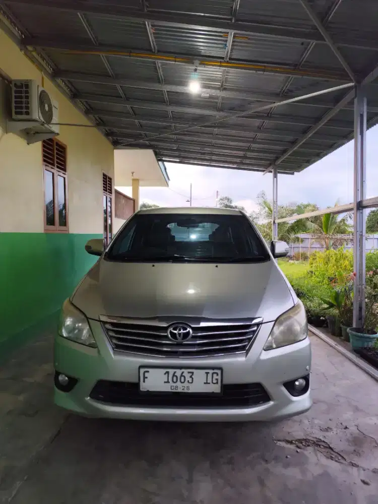 Innova V diesel 2,5 MT 2013 siap pakai