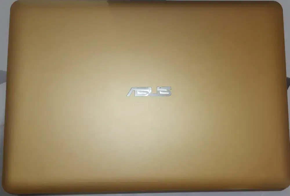 Laptop Asus Vivobook A442U i5 gen 8 dual vga normal