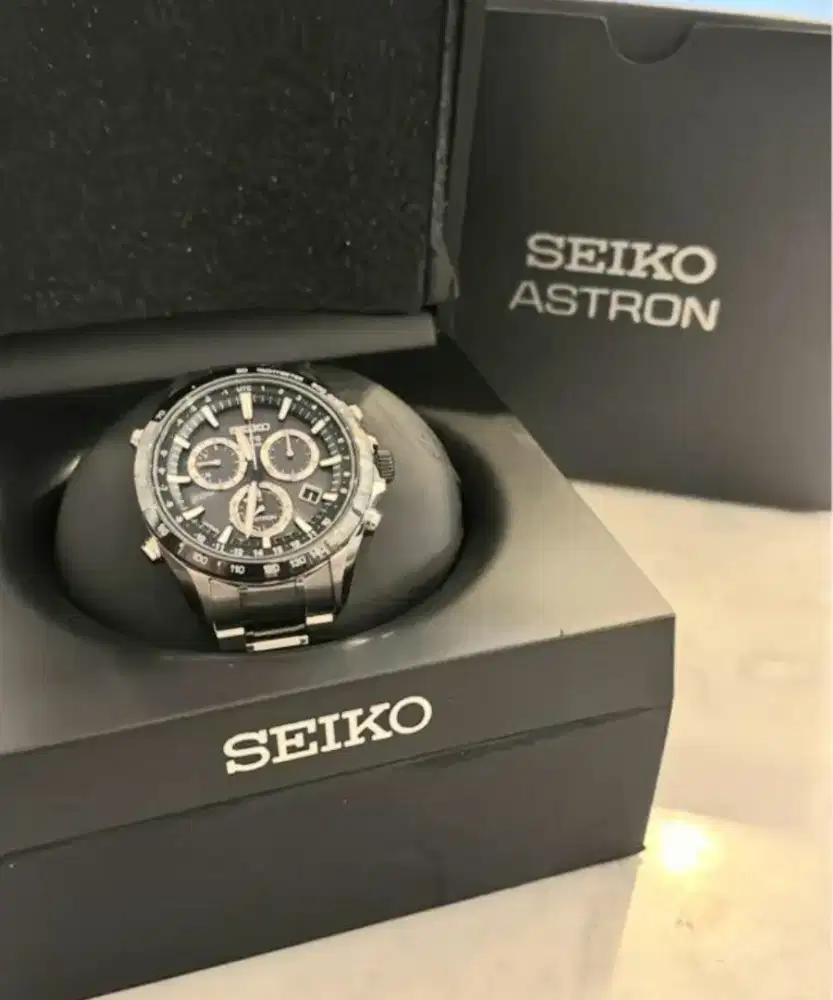 Seiko Astron GPS Solar SSE011J1 Chronograph